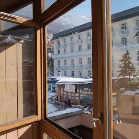 Confortable Avec Balcon, Wi-fi Et Parking A Pour 4 Pers - Fr-1-512-234 * Brides-les-Bains