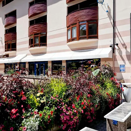 Apartamento Confortable Avec Balcon, Wi-fi Et Parking A Pour 4 Pers - Fr-1-512-234 *